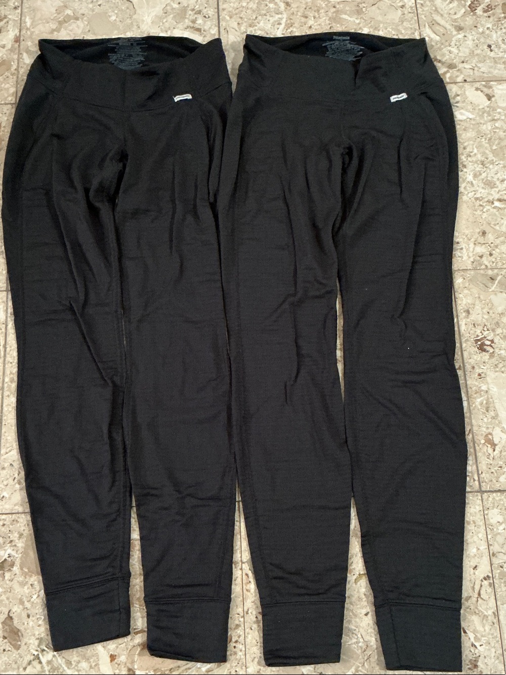 Patagonia capilene black base layer legging pants women’s size XS, 2 pairs, used